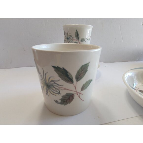 Vintage Wedgwood Bone China Dinner and Tea Items Lot 4 pieces- Penshurst - Picture 9 of 16